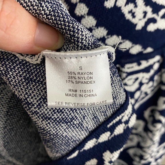 Romeo & Juliet Couture Navy White Knit Fit & Flare Mini Dress - Picture 10 of 10